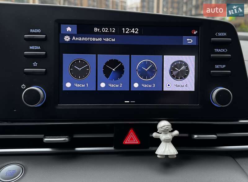 Седан Hyundai Elantra 2023 в Києві