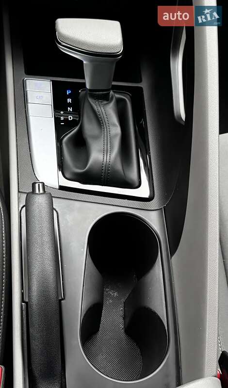 Седан Hyundai Elantra 2023 в Києві