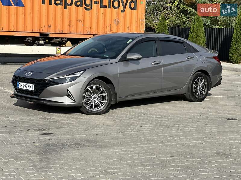 Седан Hyundai Elantra 2022 в Одессе