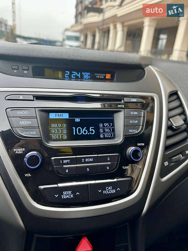 Седан Hyundai Elantra 2015 в Киеве фото 14 Седан Hyundai Elantra 2015 в Киеве