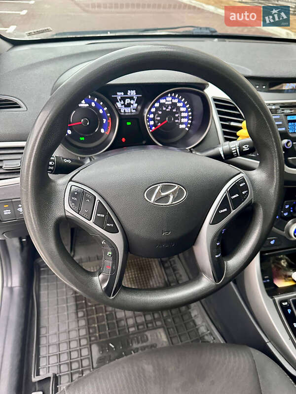 Седан Hyundai Elantra 2015 в Киеве фото 17 Седан Hyundai Elantra 2015 в Киеве