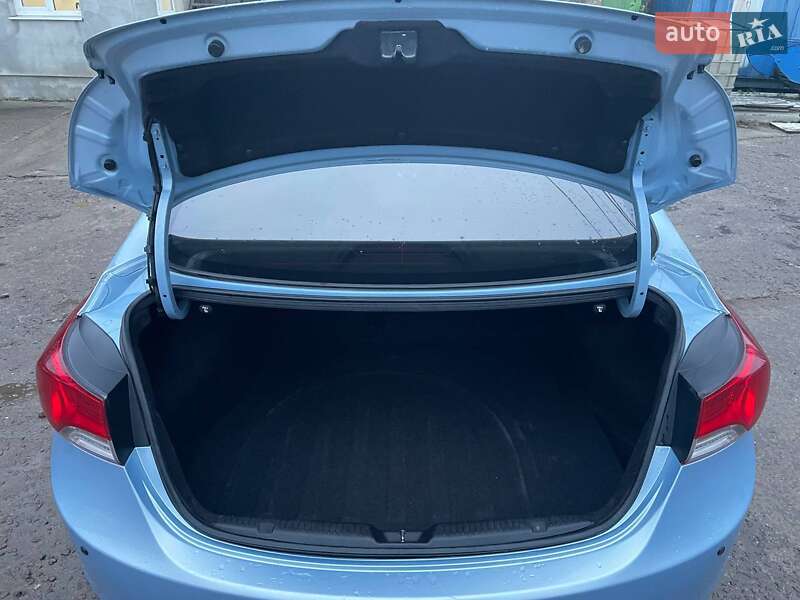 Седан Hyundai Elantra 2011 в Рівному фото 5 Седан Hyundai Elantra 2011 в Рівному