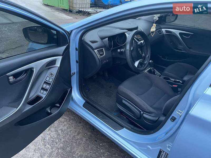 Седан Hyundai Elantra 2011 в Рівному фото 11 Седан Hyundai Elantra 2011 в Рівному