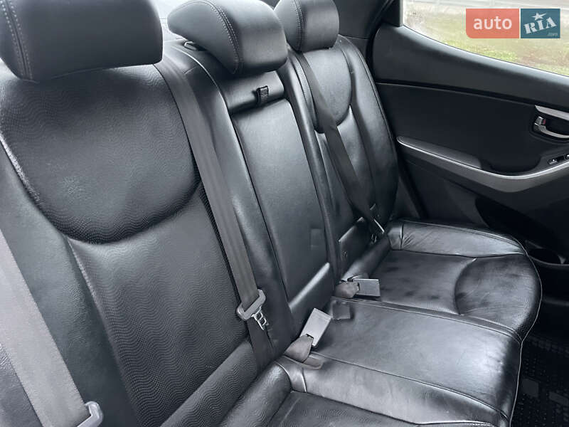 Седан Hyundai Elantra 2012 в Полтаві