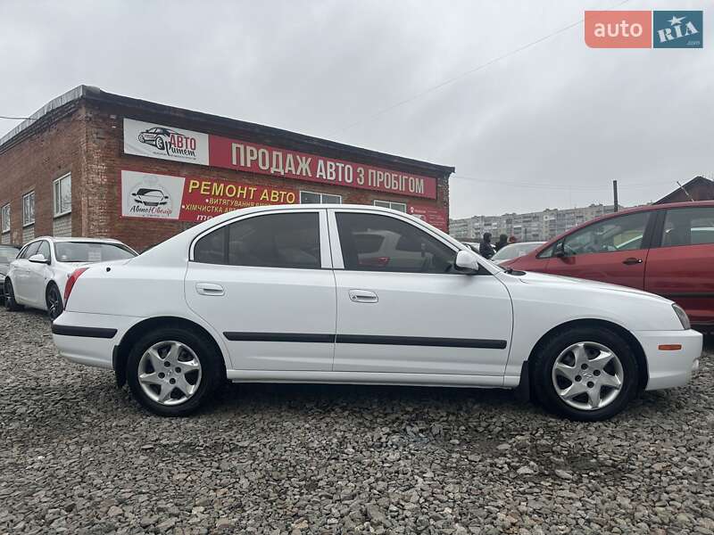 Седан Hyundai Elantra 2004 в Смеле
