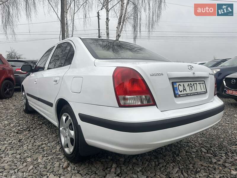 Седан Hyundai Elantra 2004 в Смеле