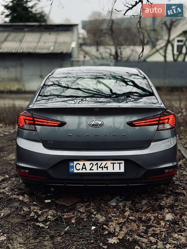 Седан Hyundai Elantra 2018 в Киеве фото 4 Седан Hyundai Elantra 2018 в Киеве