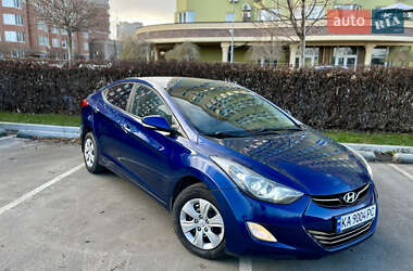 Седан Hyundai Elantra 2011 в Києві