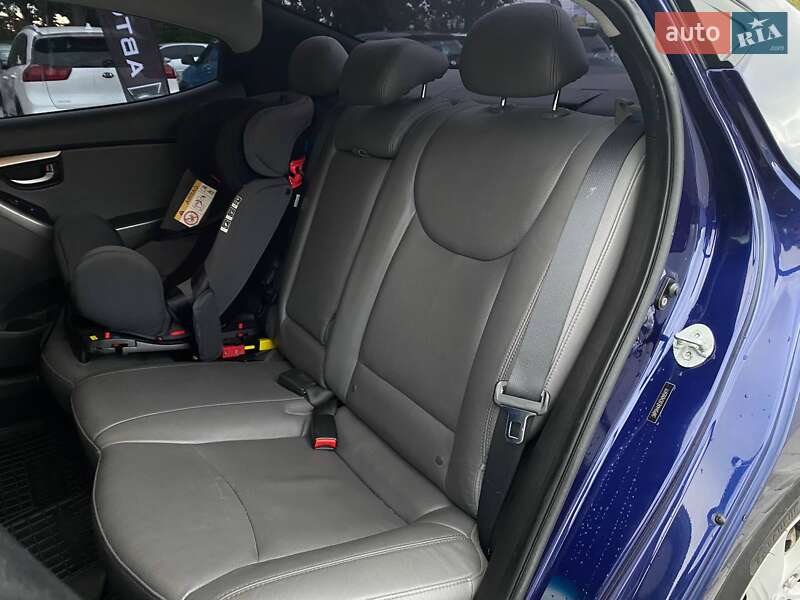 Седан Hyundai Elantra 2011 в Києві фото 28 Седан Hyundai Elantra 2011 в Києві