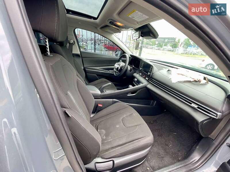 Седан Hyundai Elantra 2022 в Киеве