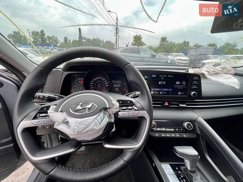 Седан Hyundai Elantra 2022 в Киеве