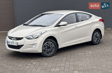 Седан Hyundai Elantra 2011 в Сарнах
