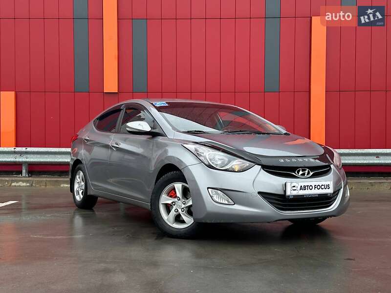 Hyundai Elantra 2012
