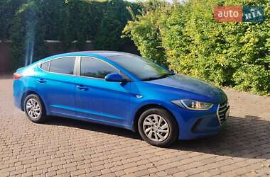 Седан Hyundai Elantra 2018 в Києві