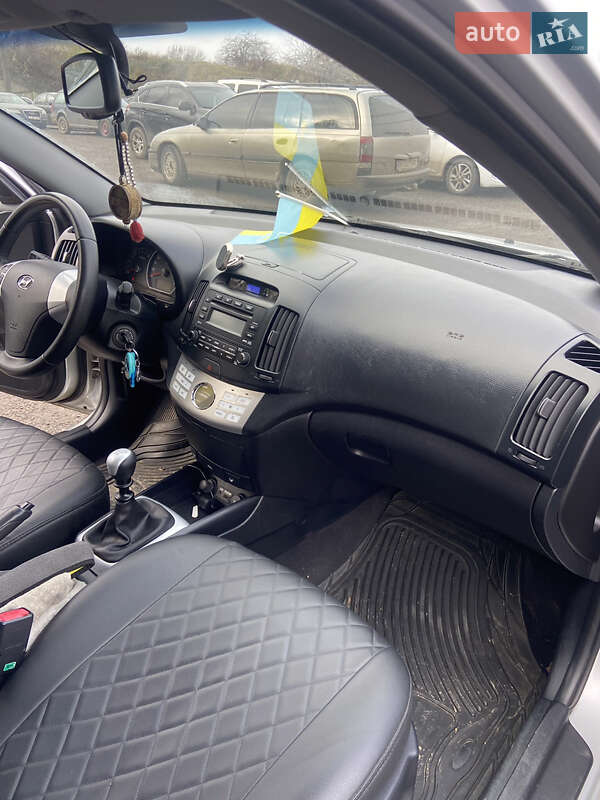 Седан Hyundai Elantra 2010 в Черноморске фото 10 Седан Hyundai Elantra 2010 в Черноморске