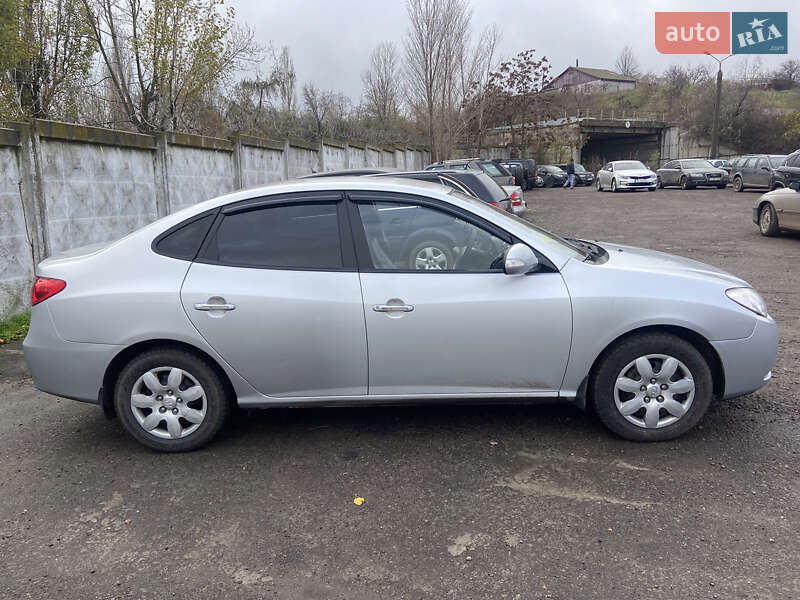 Hyundai Elantra 2010