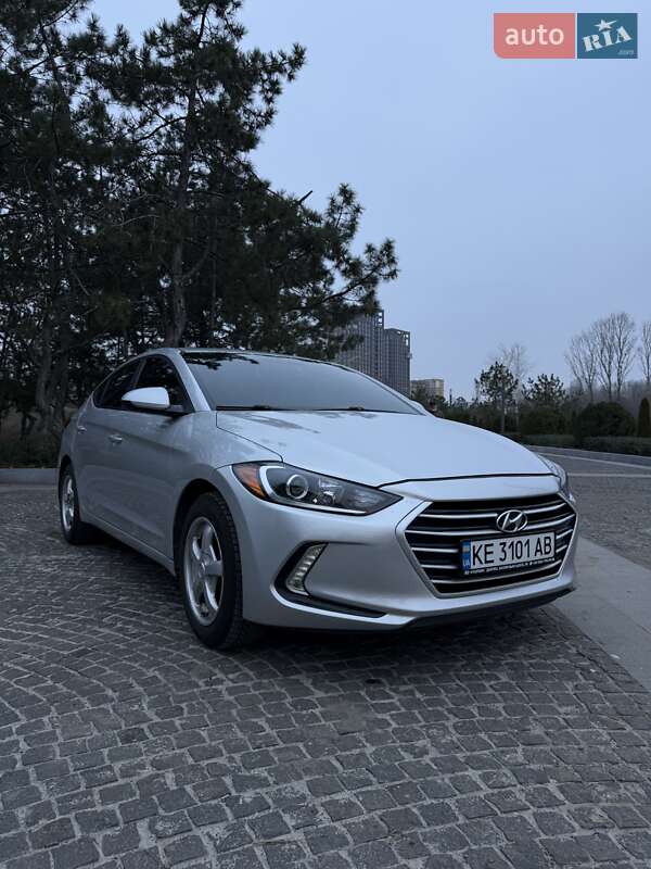 Hyundai Elantra 2017