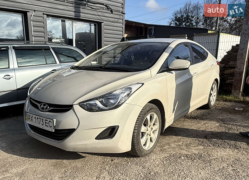 Hyundai Elantra 2013 Hyundai Elantra 2013