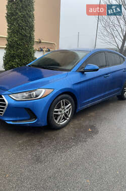 Седан Hyundai Elantra 2016 в Киеве