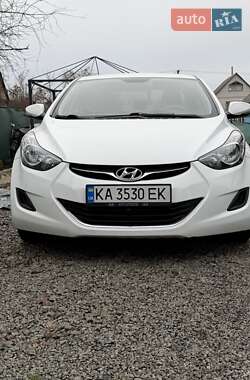 Седан Hyundai Elantra 2013 в Киеве