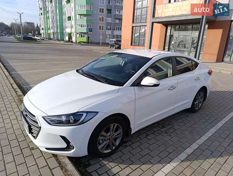 Hyundai Elantra 2018