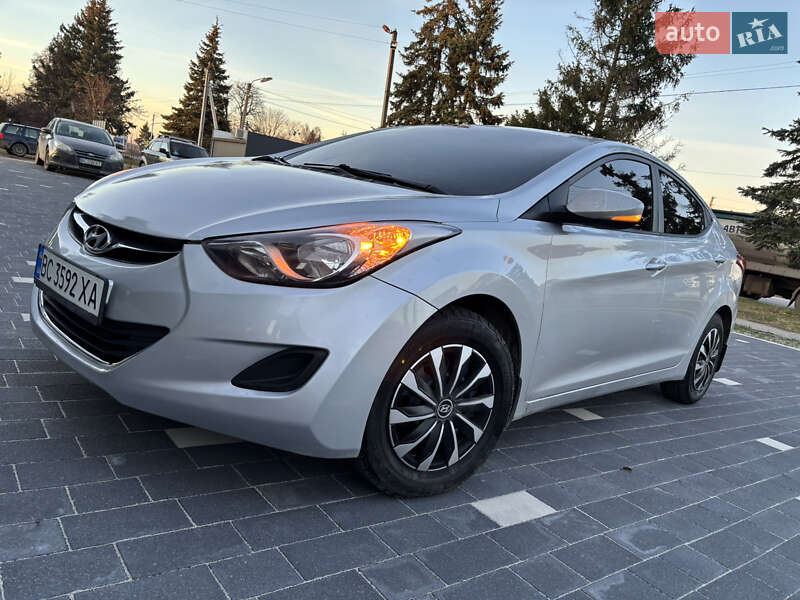 Hyundai Elantra 2011