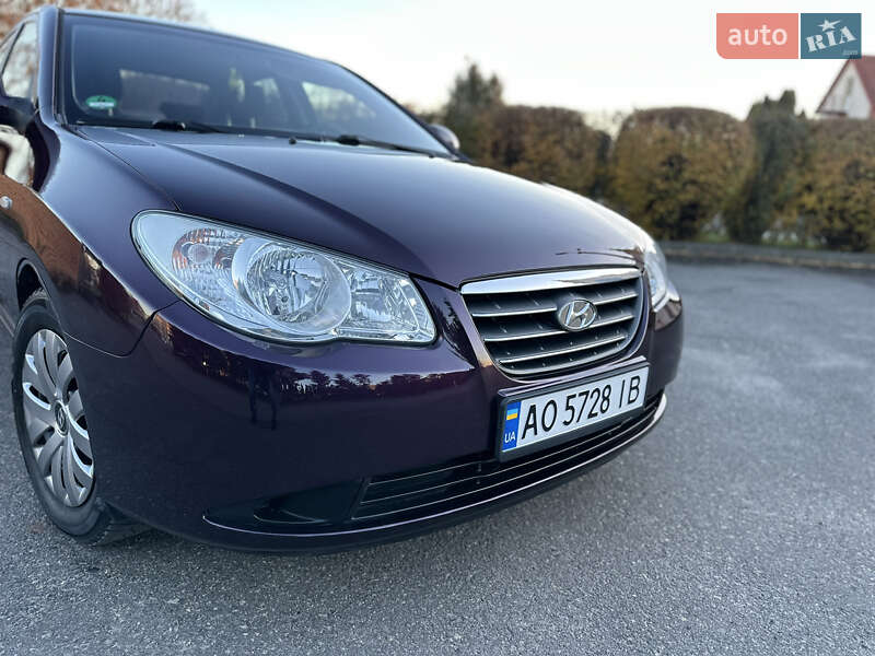 Седан Hyundai Elantra 2007 в Тернополе