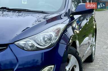 Седан Hyundai Elantra 2013 в Одессе