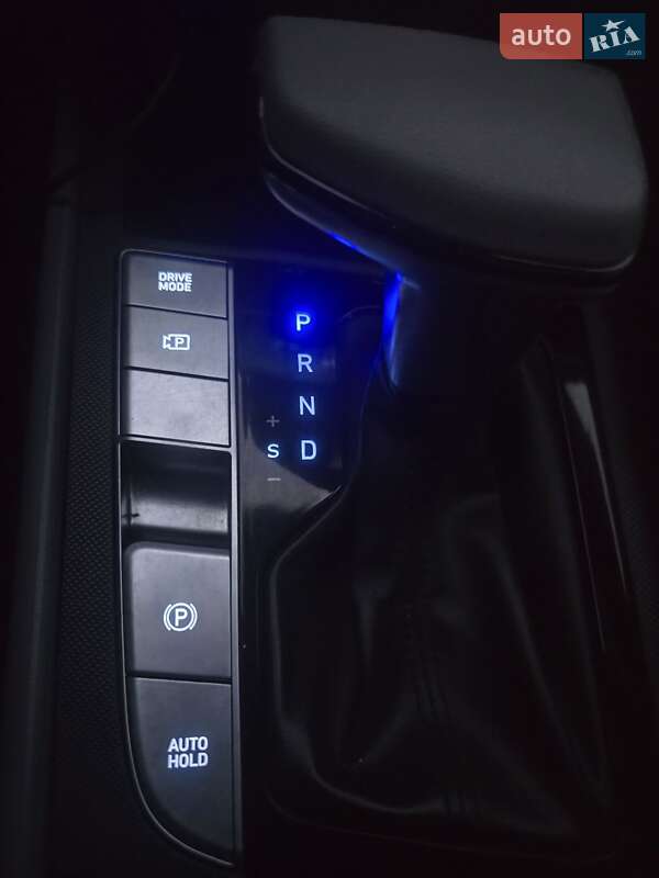 Седан Hyundai Elantra 2023 в Киеве