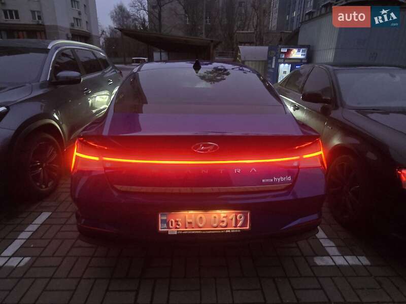 Седан Hyundai Elantra 2023 в Киеве