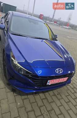 Седан Hyundai Elantra 2023 в Киеве