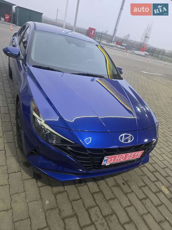 Седан Hyundai Elantra 2023 в Киеве