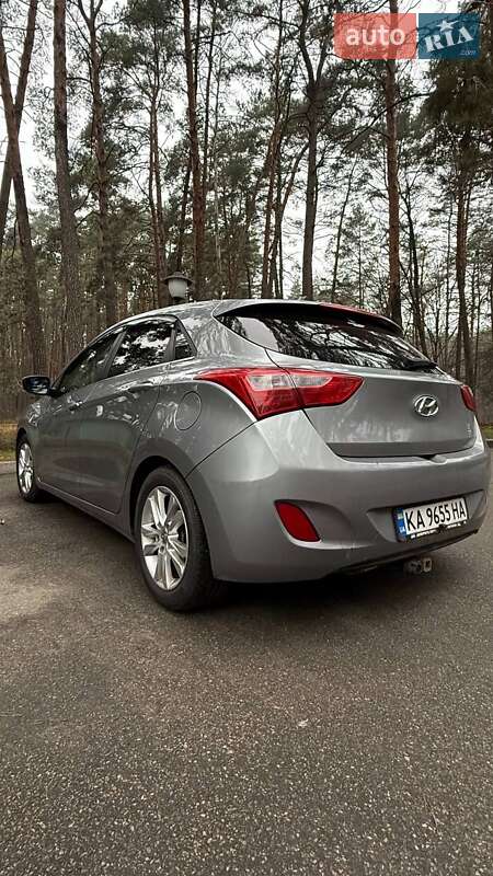 Хэтчбек Hyundai Elantra 2013 в Чернигове
