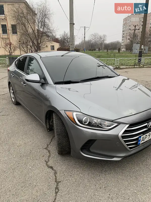 Hyundai Elantra
