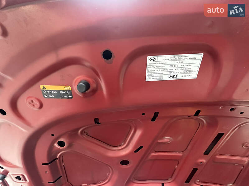 Седан Hyundai Elantra 2019 в Одессе