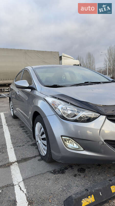 Седан Hyundai Elantra 2011 в Дніпрі