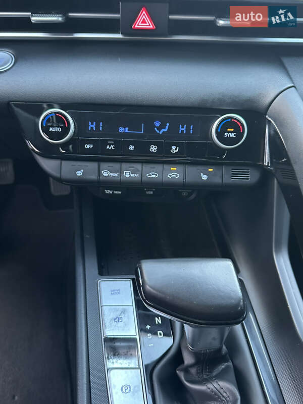 Седан Hyundai Elantra 2020 в Киеве