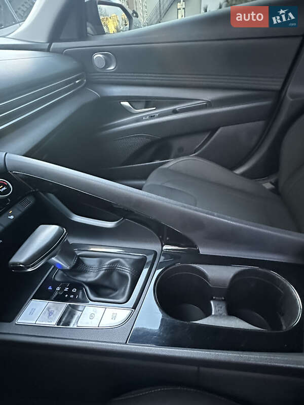 Седан Hyundai Elantra 2020 в Киеве