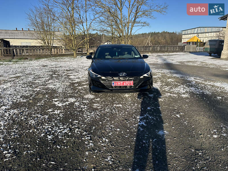 Седан Hyundai Elantra 2022 в Києві