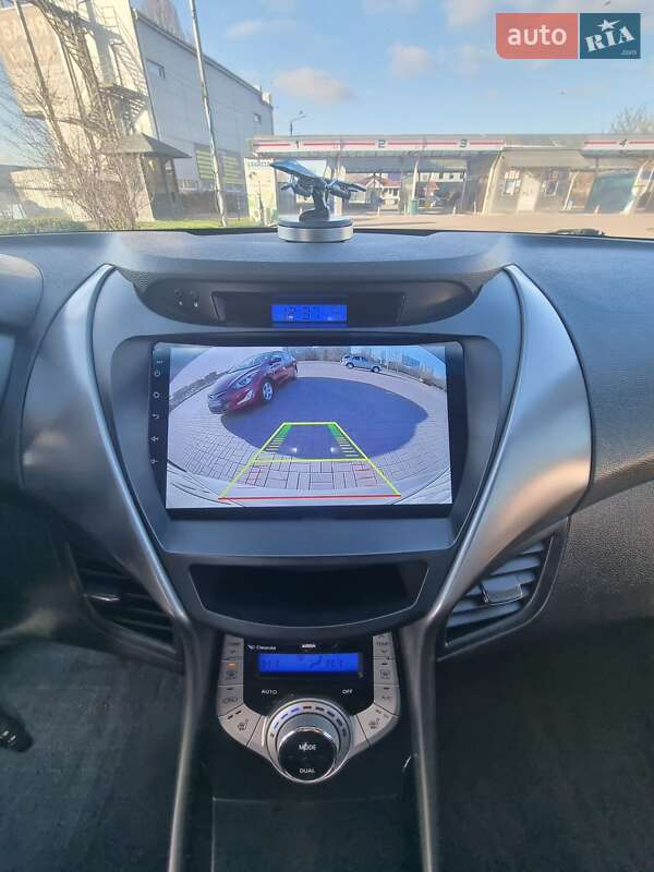 Седан Hyundai Elantra 2012 в Києві