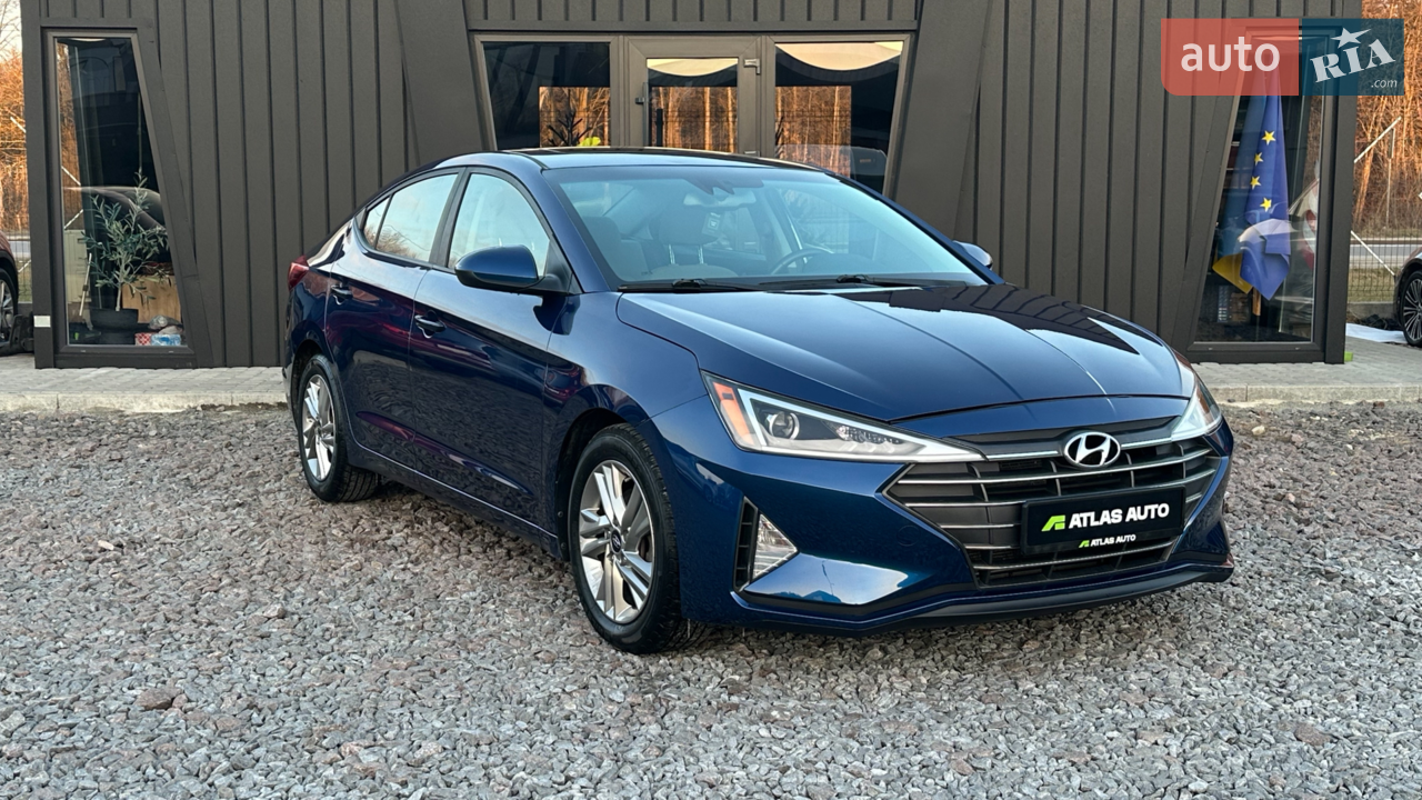 Hyundai Elantra 2019
Надійний та економічний седан у гарному стані.
Автомобіль відновлювався в колір
• Безключовий доступ
• Запуск двигуна з кнопки
• Люк
• Утримання в смузі руху (Lane Assist)
• Контроль сліпих зон
• Двохзонний клімат-контроль
• Камера заднього виду
• Підігрів передніх сидінь
• Нова гума