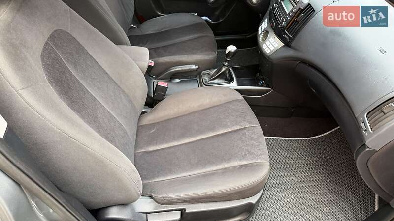 Седан Hyundai Elantra 2010 в Славянске