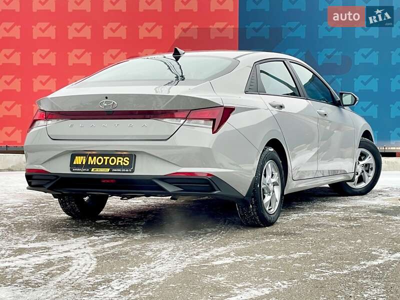 Седан Hyundai Elantra 2021 в Києві