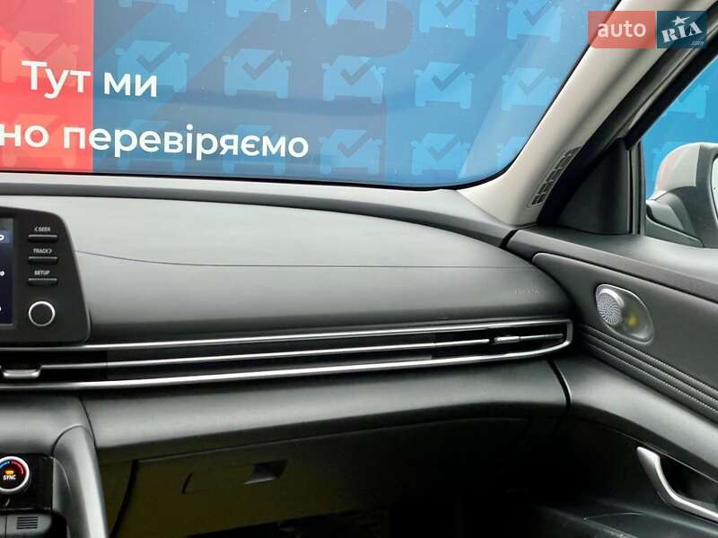 Седан Hyundai Elantra 2021 в Києві