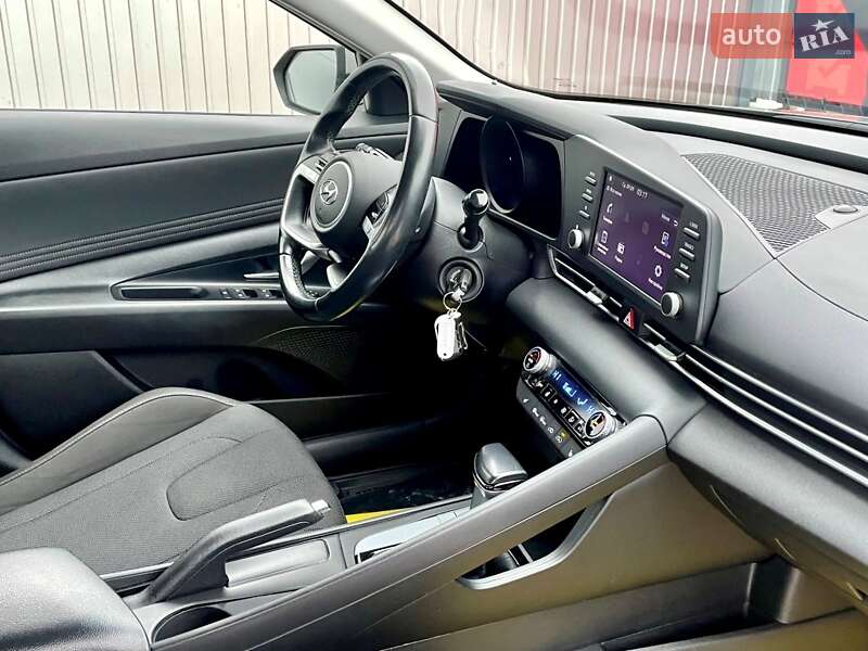 Седан Hyundai Elantra 2021 в Києві