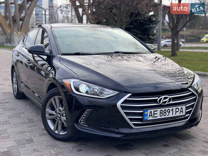Седан Hyundai Elantra 2018 в Дніпрі