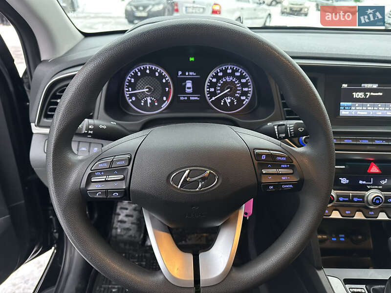Седан Hyundai Elantra 2020 в Харькове