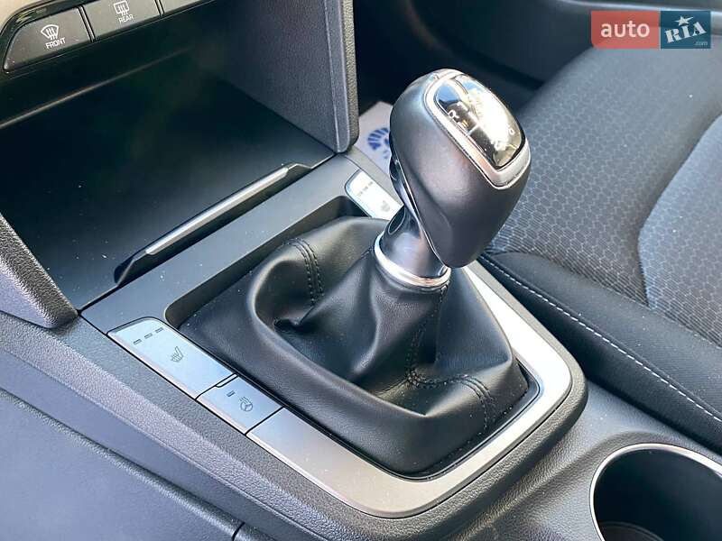 Седан Hyundai Elantra 2018 в Львове