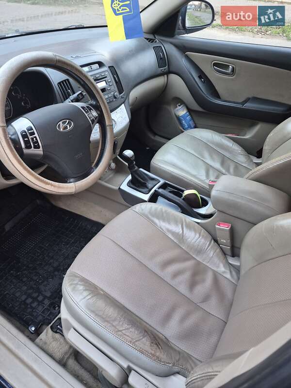 Седан Hyundai Elantra 2007 в Николаеве