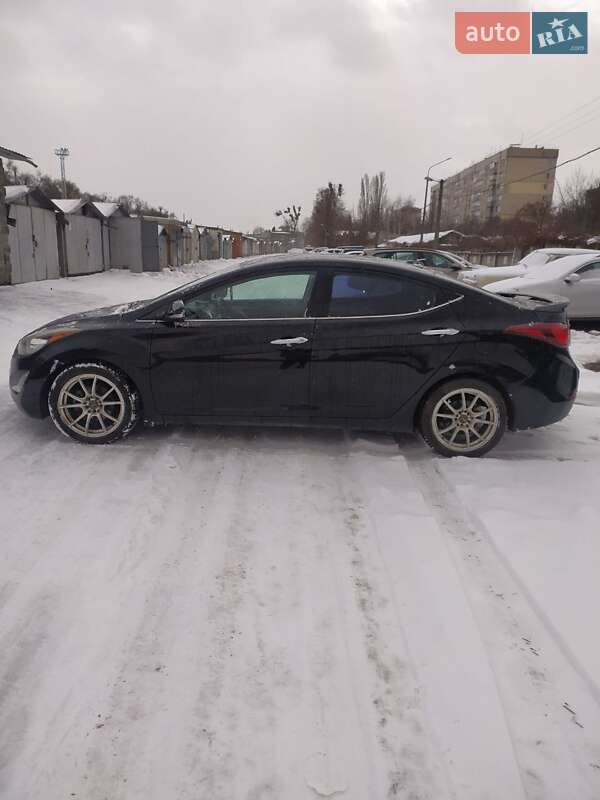 Седан Hyundai Elantra 2014 в Києві
